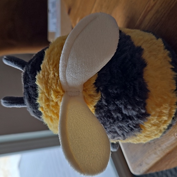Jellycat Albee Bee 🐝 6.3x4.3x4.7" Soft & Plush NWT - Picture 7 of 10